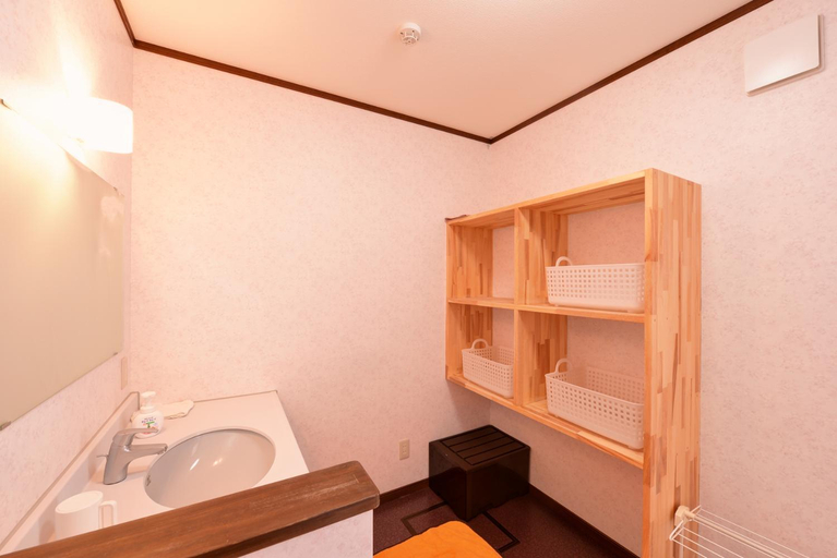 Bathroom 3, Lodge B&W, Minamiuonuma