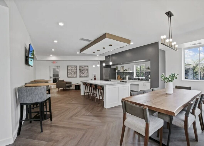 Food & Drinks, Serene Spring Retreat, Hennepin