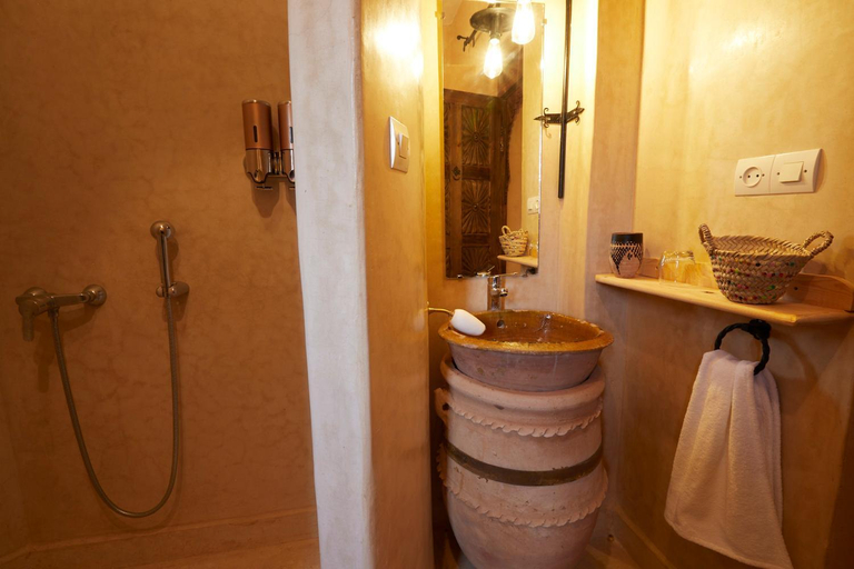 Bathroom 18