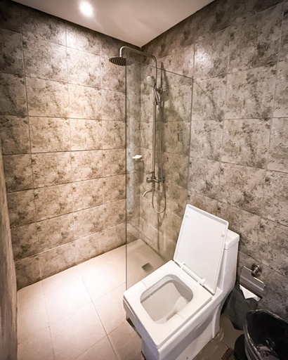 Bathroom 4, Navarro Hotel Caticlan (Navsot Corp.), Malay