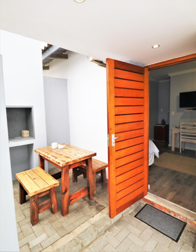 Others 5, Tiende Laan Bed & Breakfast and Self-Catering, Walvisbay Urban