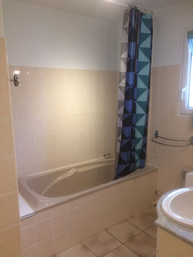 Bathroom, Les Sentiers du Causse, Lot