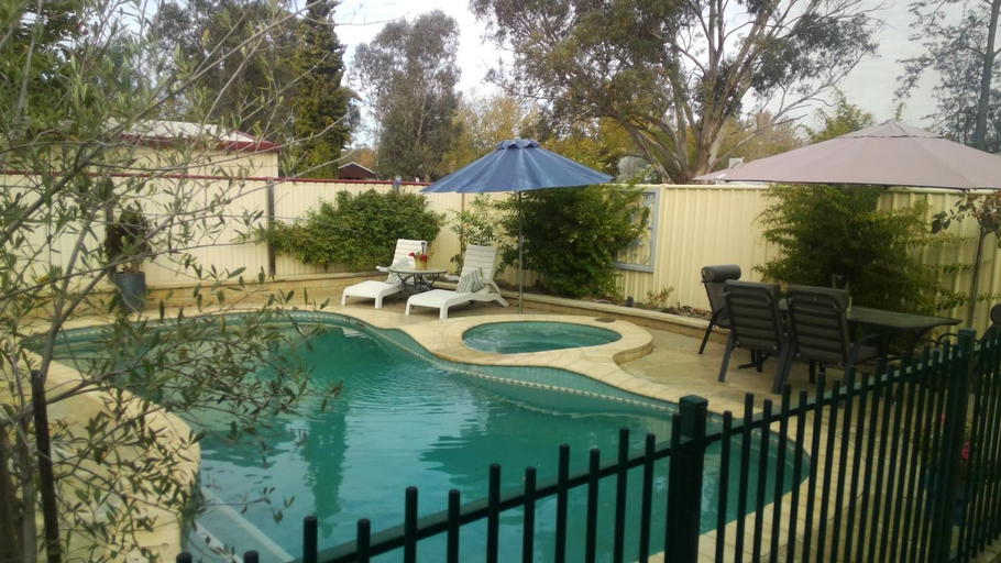 Others 5, Courtsidecottage Bed and Breakfast, Strathbogie