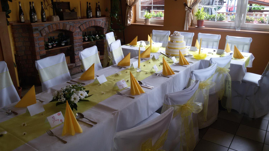 Food & Drinks 3, Restaurace&penzion BAVORSKY DVUR, Pardubice