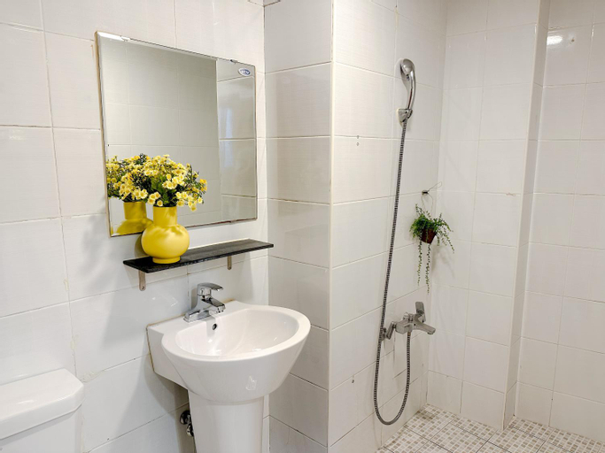 Bathroom 9