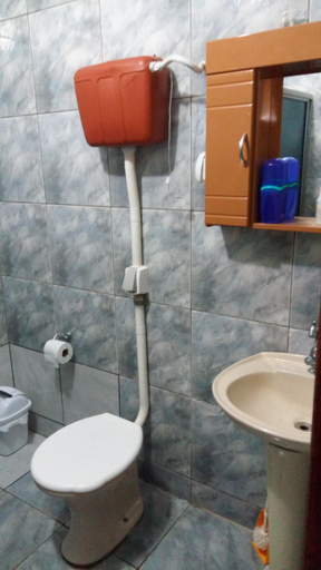 Bathroom 4, Magia do Mar Hostel, Florianopolis