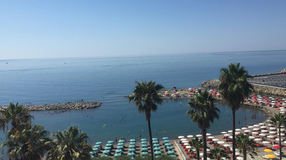 Others 4, B&b note di mare, Imperia