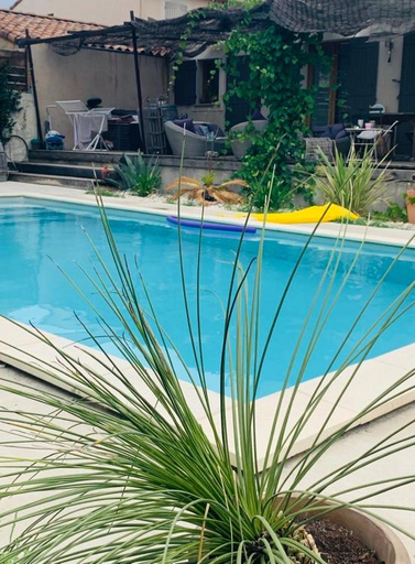 Others 3, Chambre et table d hotes chez Dom, Vaucluse