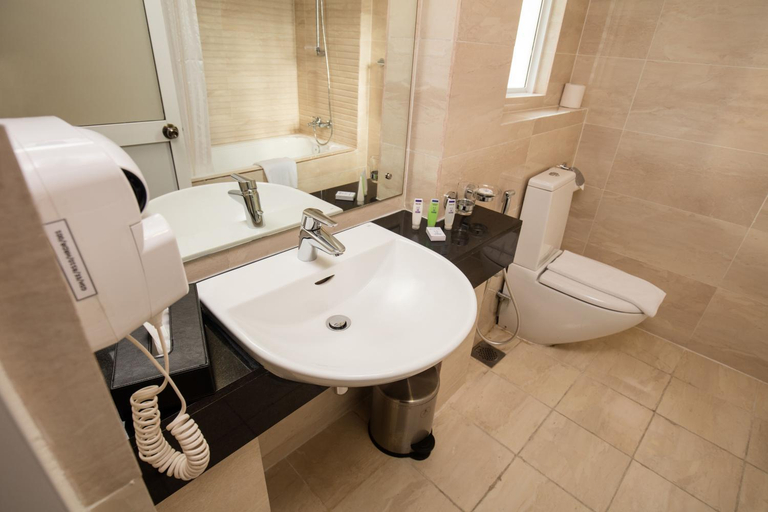 Bathroom 3, GSH Colombo Hotel, Thimbirigasyaya