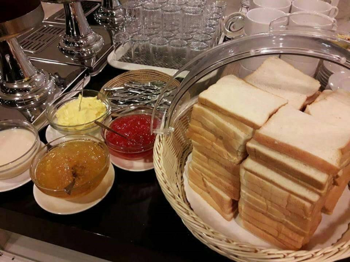 Food & Drinks 5, Home Rezidence, Sri Mahar Pho