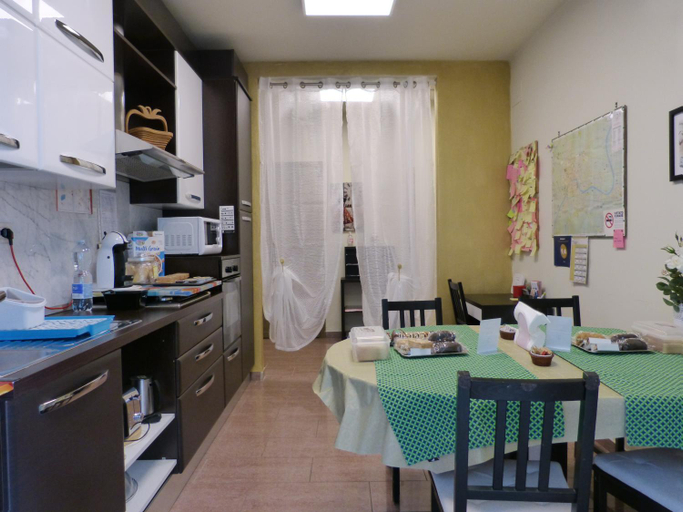 Others 5, Elisir b&b, Pisa