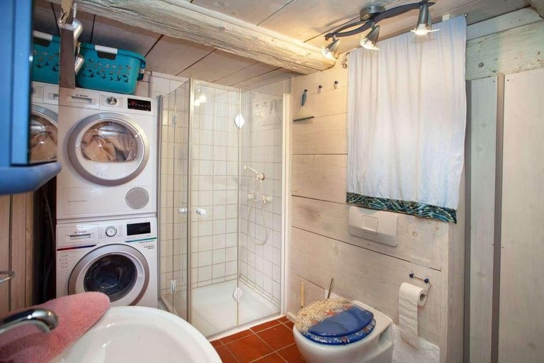 Bathroom 3, The historic Vogtshof - romantic fenced garden, Rottweil