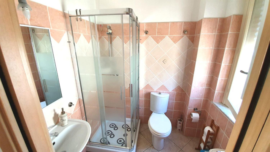 Bathroom 2, La Mandronia B&B, Sassari
