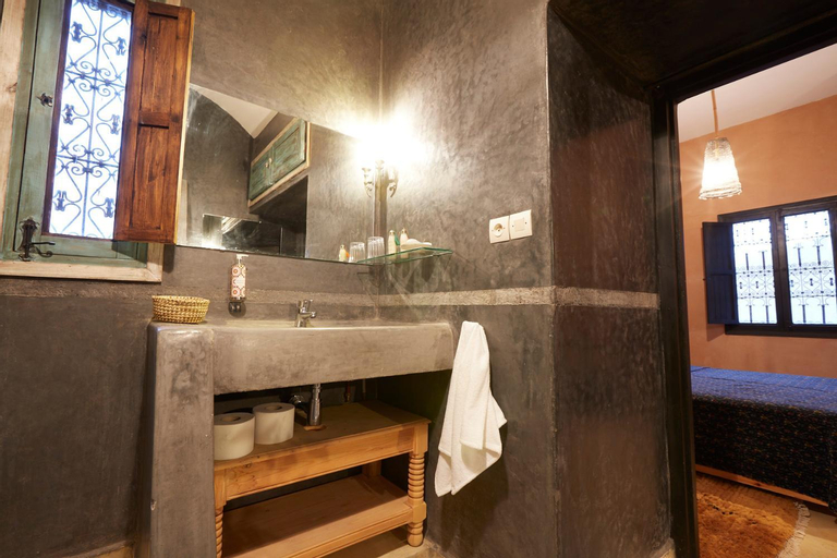 Bathroom 4