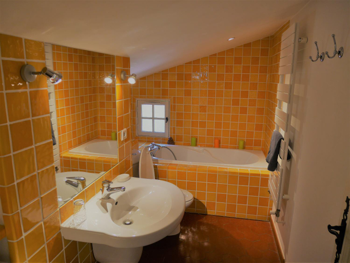 Bathroom 5, Le Mas des Oliviers, Var