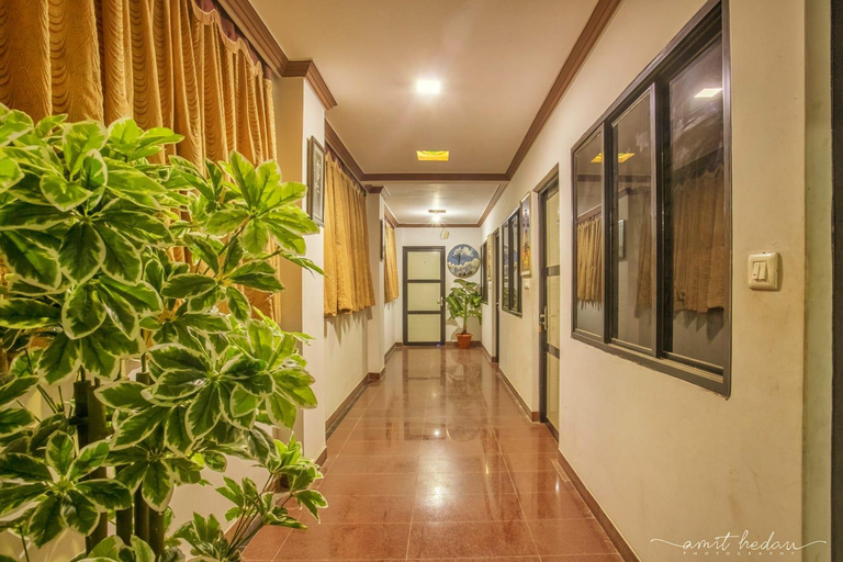 Public Area 3, Hotel Dollar, Kachchh