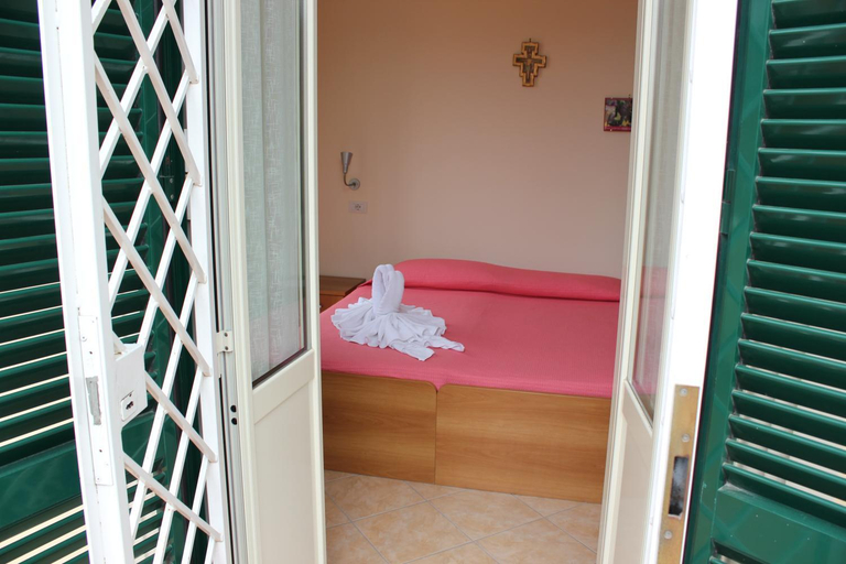 Others 3, Casa per Ferie Beato Rosaz, Roma