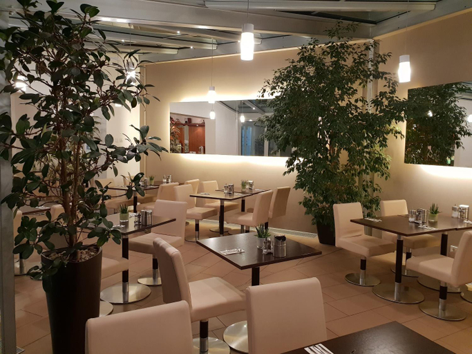 Others 4, City Hotel Stuttgart, Stuttgart