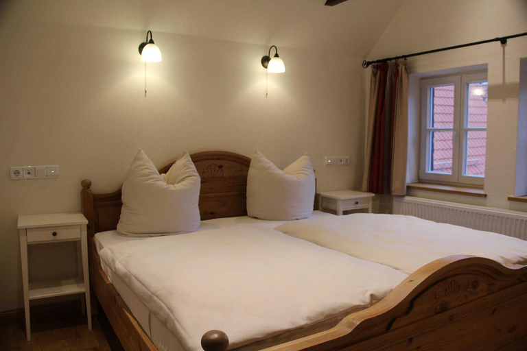 Bedroom 2, Fachwerk-Hotel Eisenbart, Göttingen