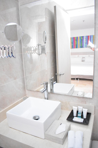 Bathroom 5, Radisson Hotel Diamond Barranquilla, Barranquilla