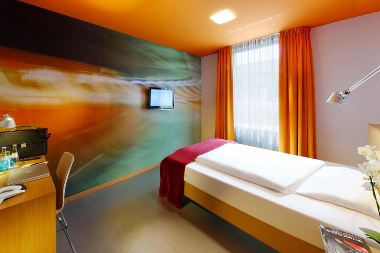Bedroom, Hotel Konigstein, München