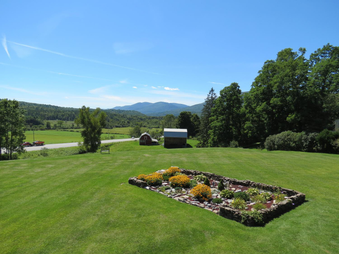 Others 4, North Shire Lodge, Bennington