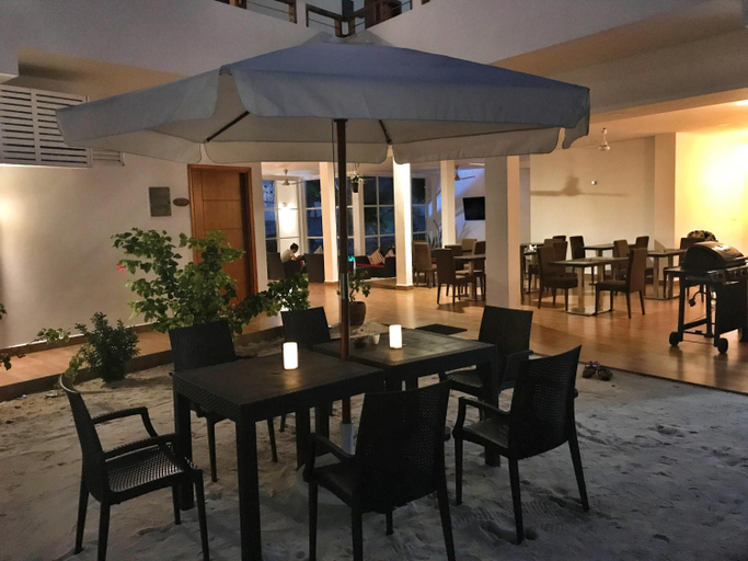 Food & Drinks 5, Athiri Beach Maldives