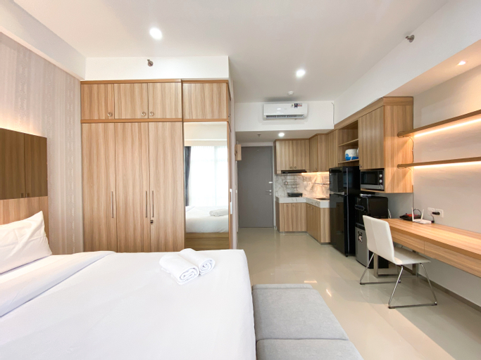 Bedroom 4, Cozy Living Studio at Vasanta Innopark Apartment By Travelio, Cikarang