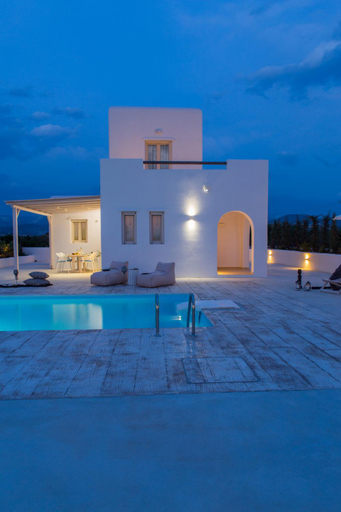 Sport & Beauty 2, Naxian Lounge Villas, South Aegean