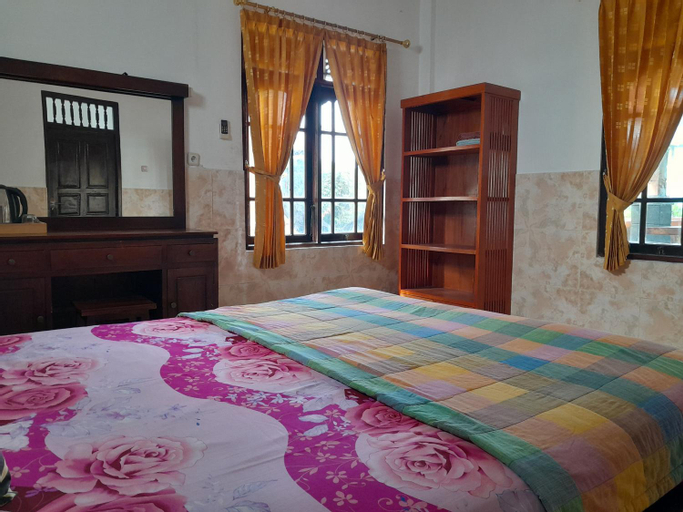 Bedroom 8