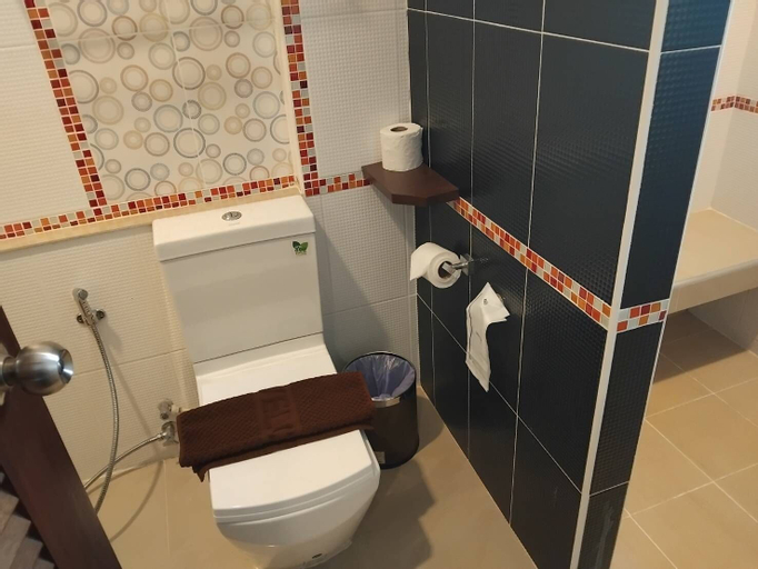 Bathroom 7