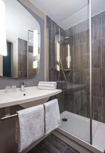 Bathroom 6