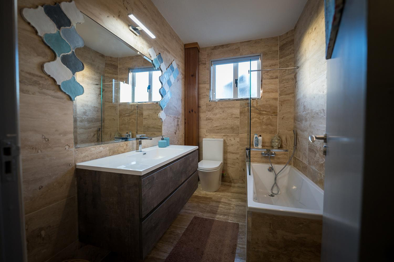 Bathroom, Villa Buddha