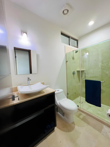 Bathroom 3, Brujas Tower Beach Resort, Mazatlán