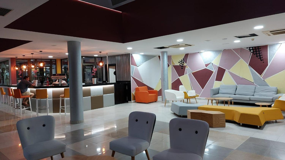 Public Area 2, Chatur Costa Caleta, Las Palmas