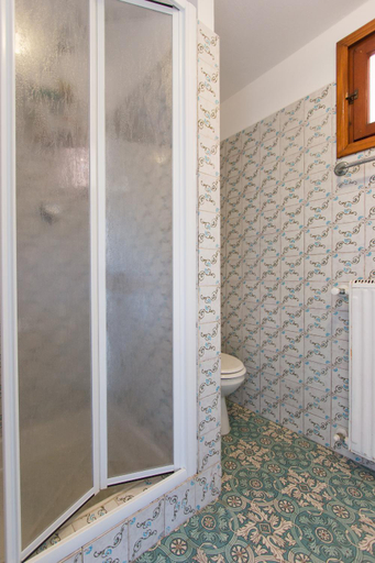Bathroom 4, Villa Giolù, Livorno