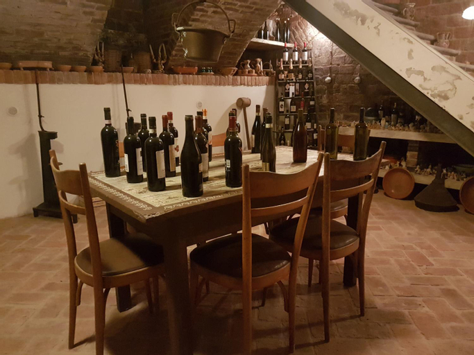 Food & Drinks, La Crota, Asti