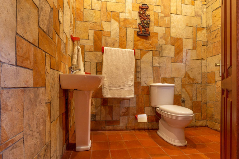 Bathroom 2, Kisubi Forest Cottages, Busiiro