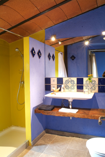 Bathroom, Font Del Genil, Lleida