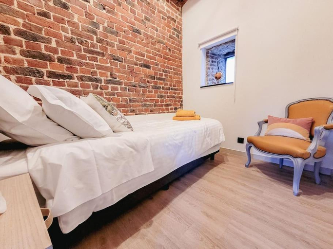 Bedroom 3, Au bout de mes reves, Namur