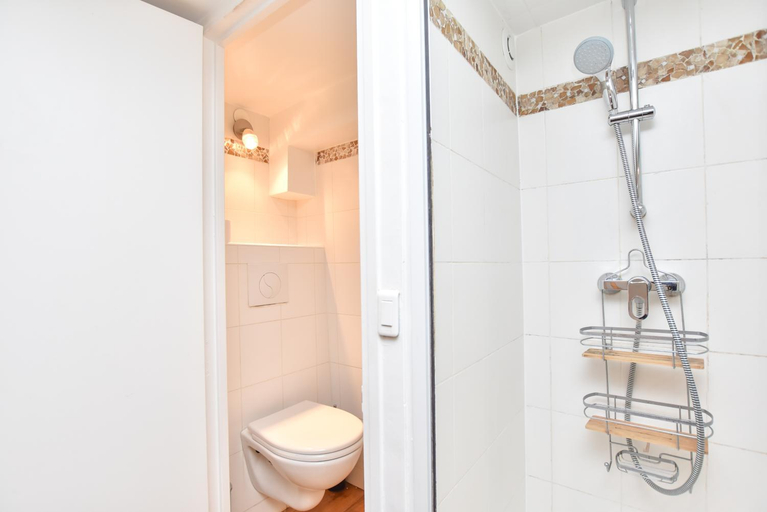 Bathroom 3, Splendid duplex - 1BR/2P - Notre-Dame/Île St-Louis, Paris