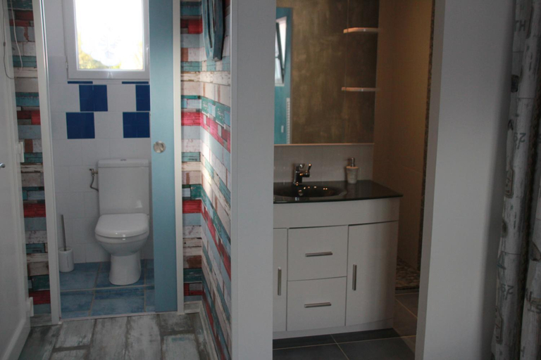 Bathroom, KARABI, Vendée