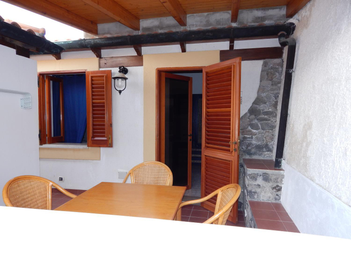 Others 4, Casa Arcada, Messina