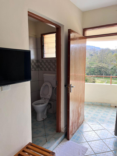 Bathroom 4, Lavender Garden Hotel, Wundanyi