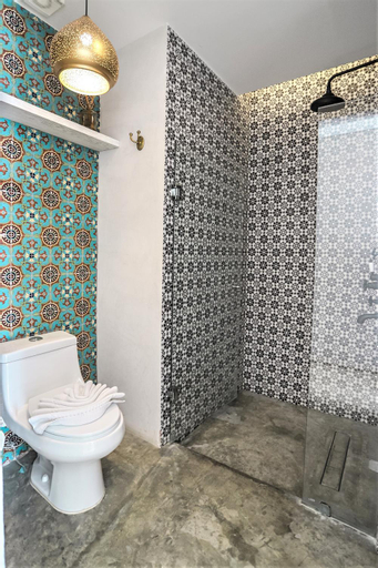 Bathroom 17