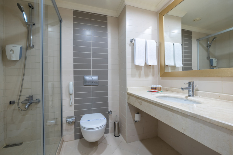 Bathroom 5, Crystal Family Comfort Collection, Serik