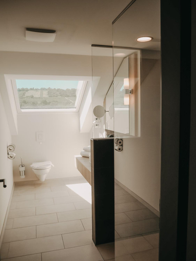 Others 5, Weinhotel Wasem, Mainz-Bingen