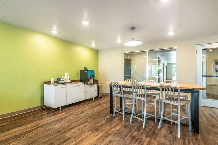 Public Area 2, WoodSpring Suites Sanford North I-4 Orlando Area, Seminole