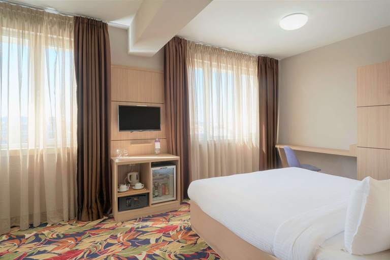 Bedroom 2, Radisson Hotel Plovdiv, Plovdiv