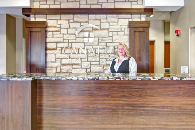 Public Area 2, Canalta Hotel Shaunavon, Division No. 4
